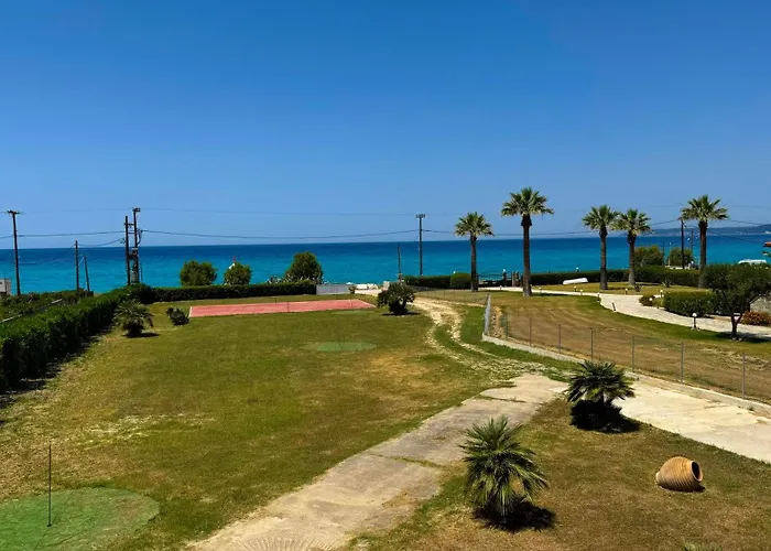 Anemos Deluxe Poseidi Apartments
