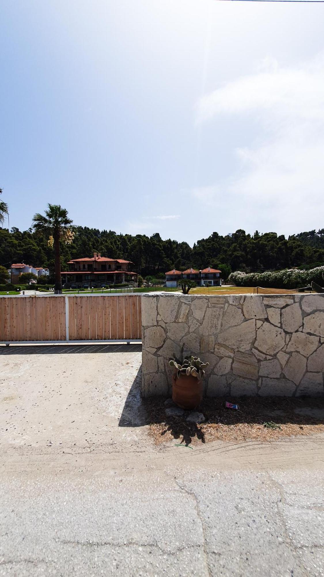 Anemos Deluxe Poseidi Apartment Possidi